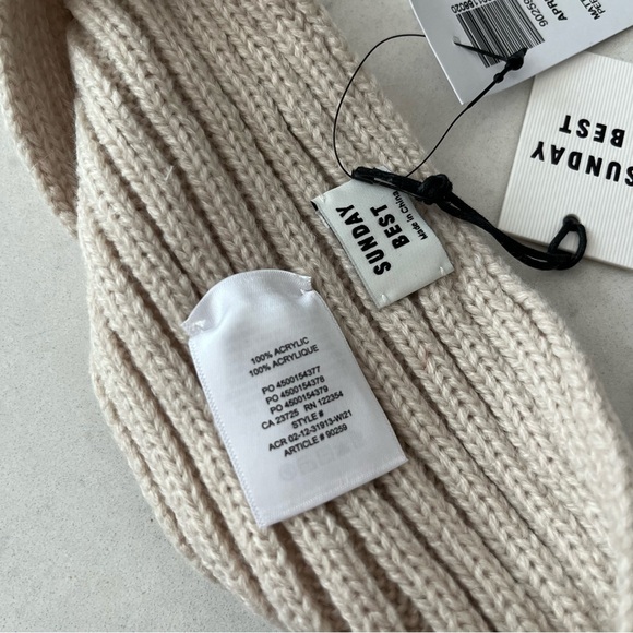 Aritzia Sunday Best // Snow Bunny Headband - Picture 5 of 5